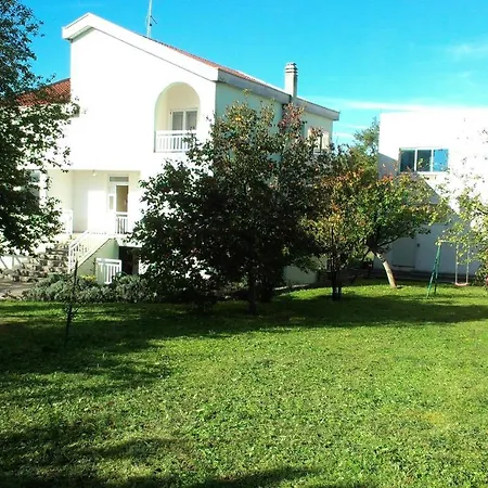 بيت للعطل Vionica *